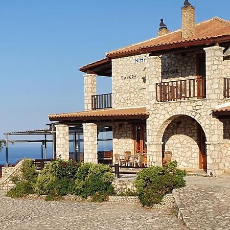 Nireas : Stone Villa Orthoniaí 외부 사진