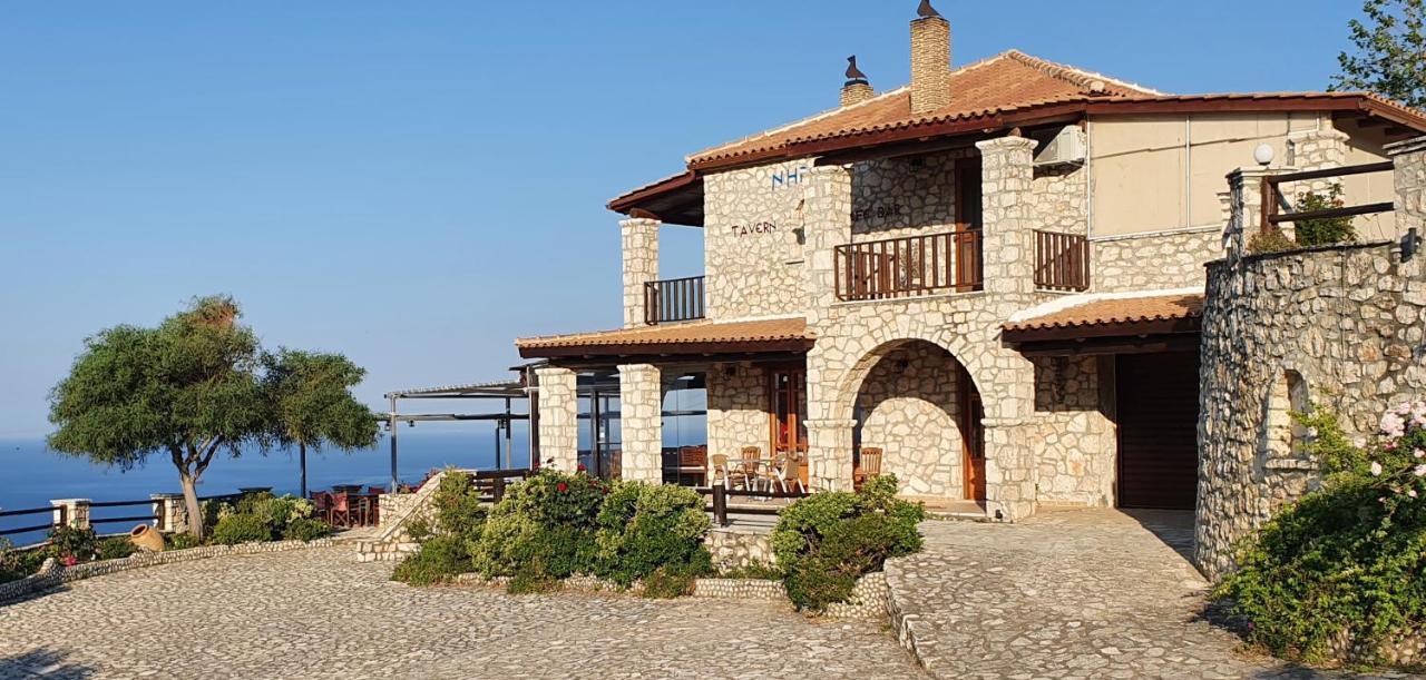 Nireas : Stone Villa Orthoniaí 외부 사진
