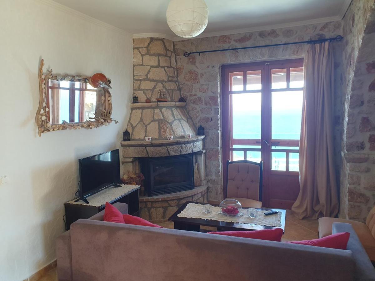 Nireas : Stone Villa Orthoniaí 외부 사진