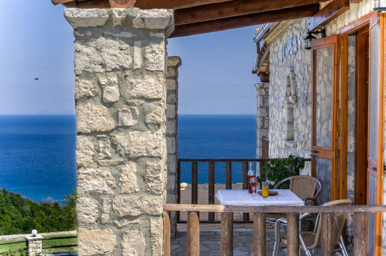 Nireas : Stone Villa Orthoniaí 외부 사진